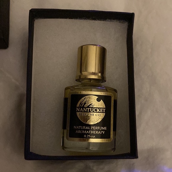 Nantucket perfume company Le Labo Santal 33 oil - Picture 3 of 3